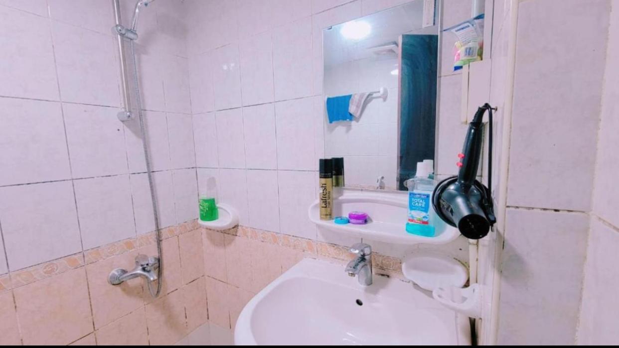 Dxb Hostel Near Adcb Metro Station Dubaï Extérieur photo